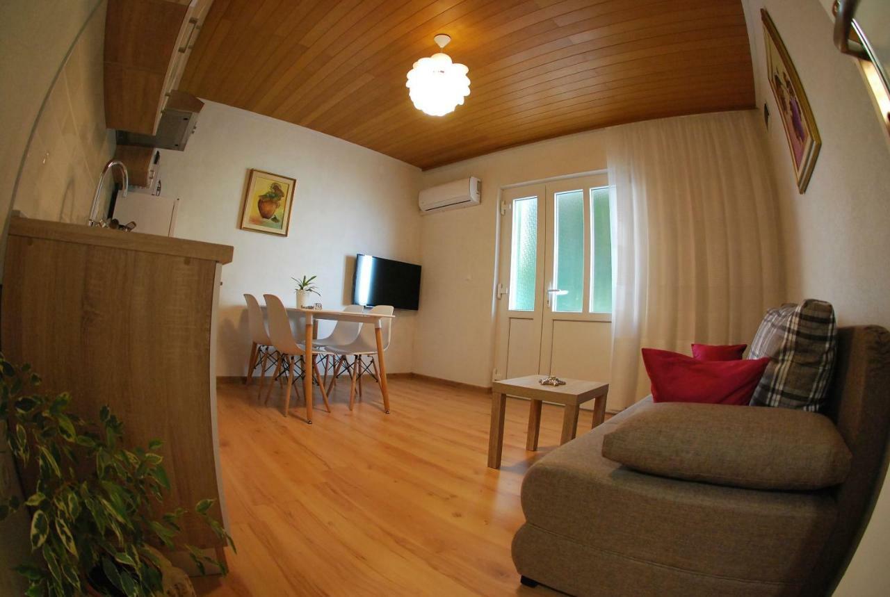 Apartman Ruzica Макарска Екстериор снимка